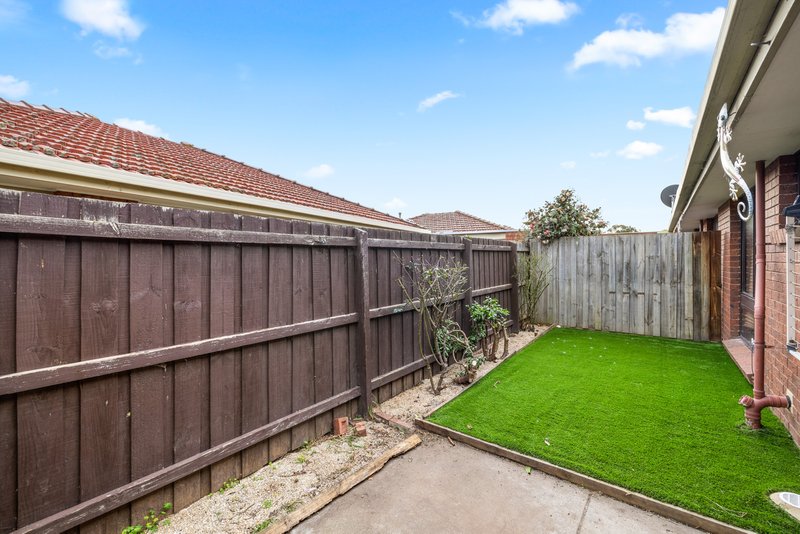 Photo - 5/9-11 Market Road, Werribee VIC 3030 - Image 8