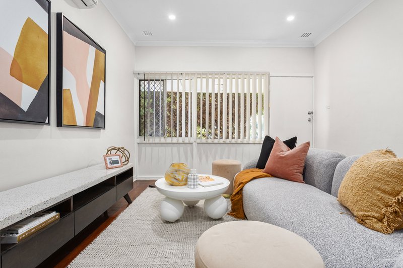 Photo - 59 Archidamus Road, Coolbellup WA 6163 - Image 1