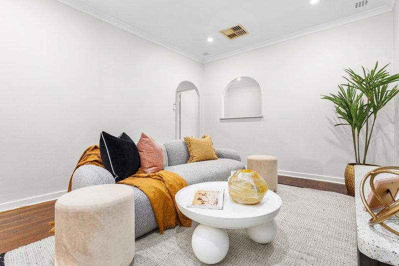 Photo - 59 Archidamus Road, Coolbellup WA 6163 - Image 2