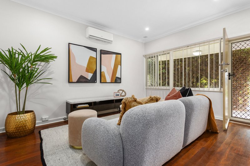 Photo - 59 Archidamus Road, Coolbellup WA 6163 - Image 3