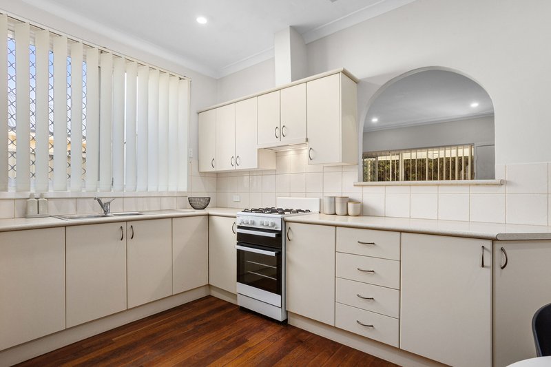 Photo - 59 Archidamus Road, Coolbellup WA 6163 - Image 5