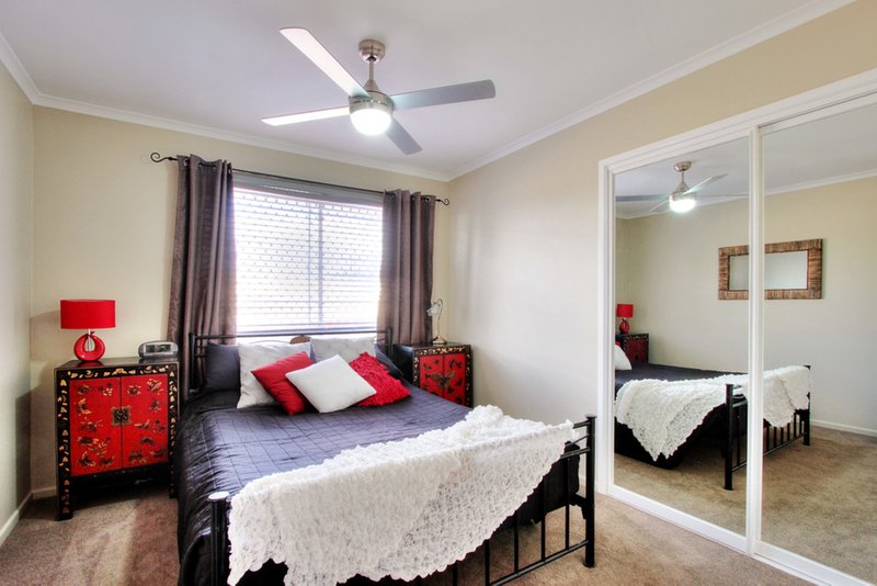 Photo - 59 Barbaralla Drive, Springwood QLD 4127 - Image 7