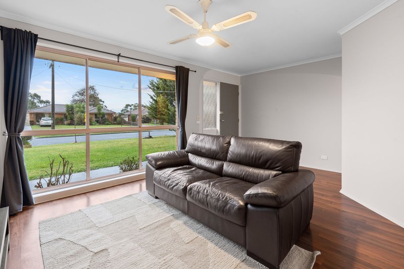 Photo - 59 Barrington Drive, Pakenham VIC 3810 - Image 3