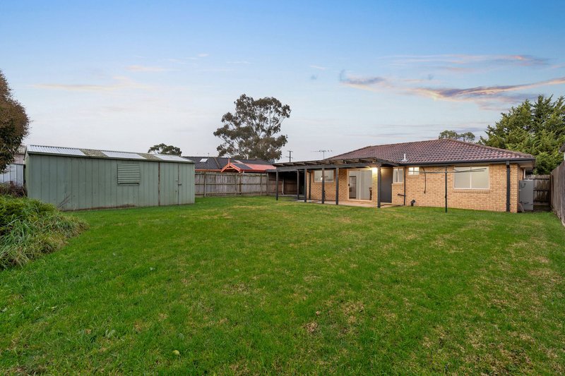 Photo - 59 Barrington Drive, Pakenham VIC 3810 - Image 13