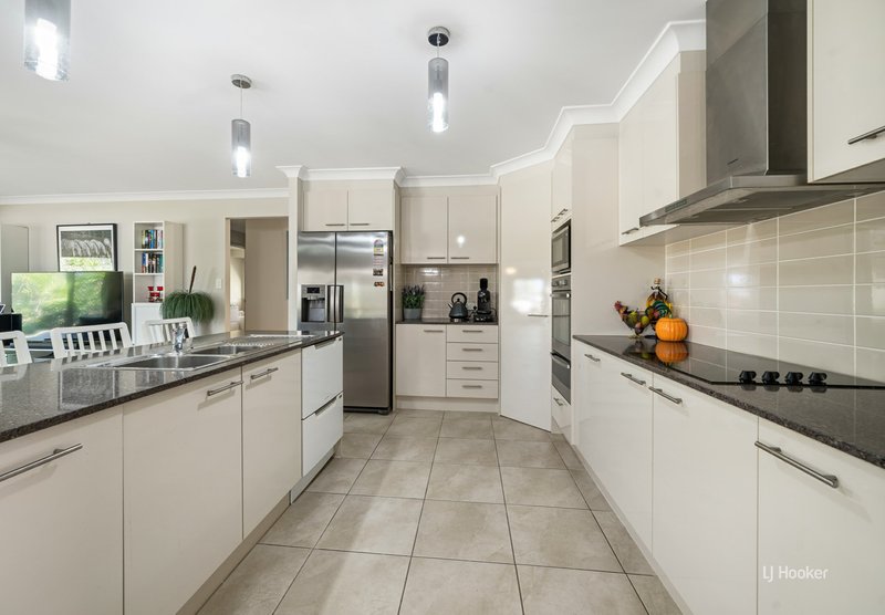 Photo - 59 Bellambi Street, Toogoolawah QLD 4313 - Image 5