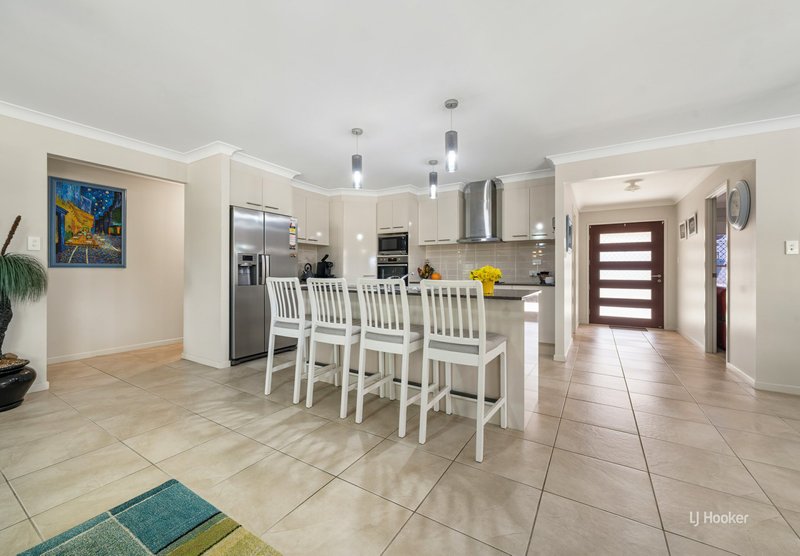 Photo - 59 Bellambi Street, Toogoolawah QLD 4313 - Image 7