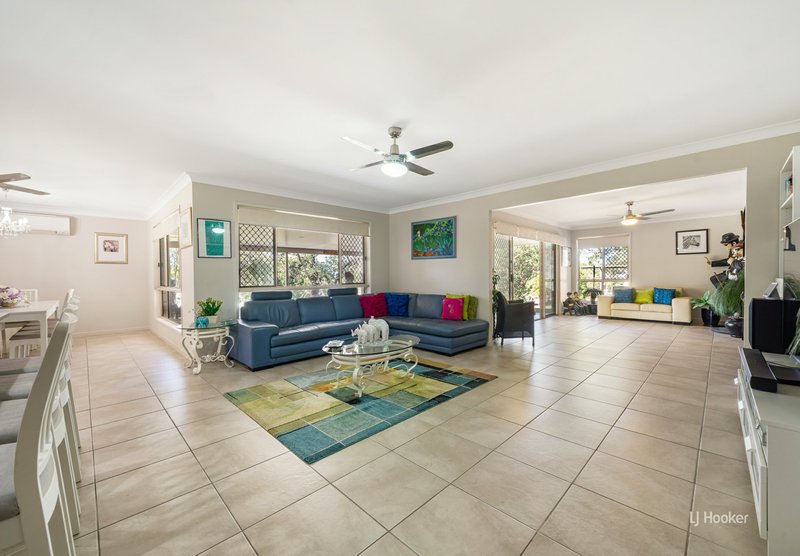Photo - 59 Bellambi Street, Toogoolawah QLD 4313 - Image 13