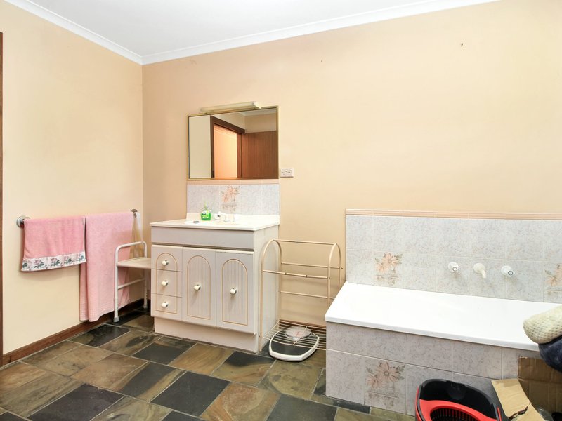 Photo - 59 Bethross Drive, Tambo Upper VIC 3885 - Image 12