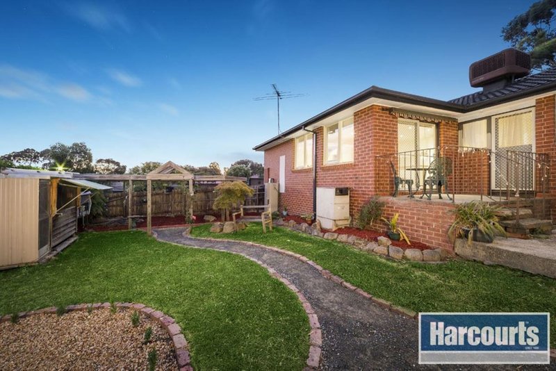 Photo - 59 Birchfield Crescent, Wantirna VIC 3152 - Image 9