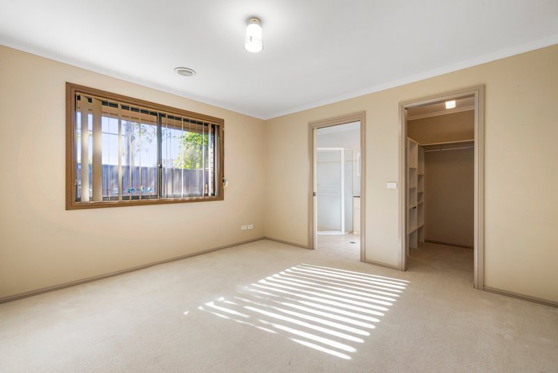 Photo - 59 Bluestone Gardens, Jerrabomberra NSW 2619 - Image 10