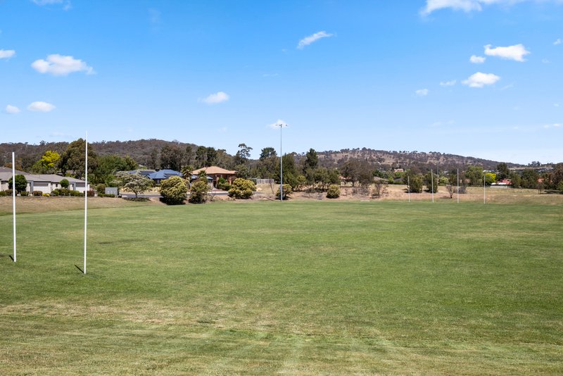 Photo - 59 Bluestone Gardens, Jerrabomberra NSW 2619 - Image 17