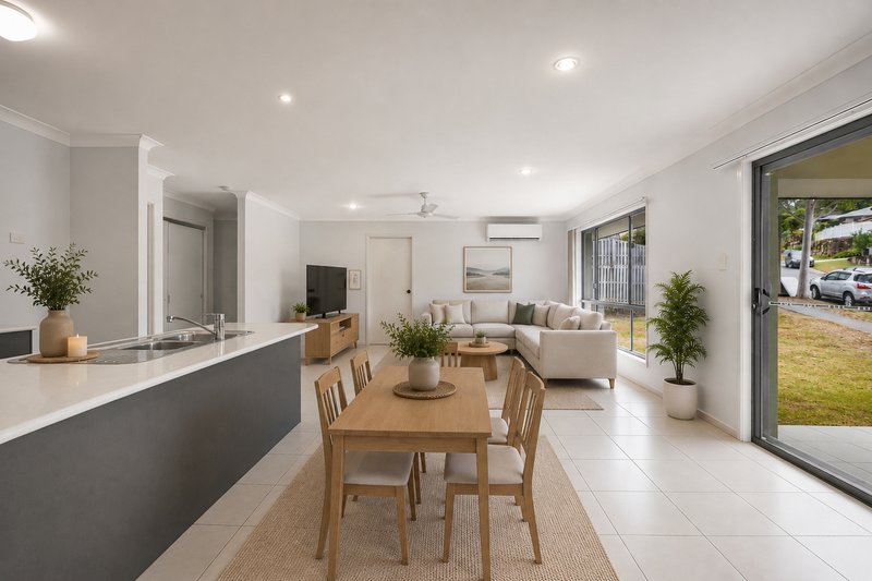 Photo - 59 Brigid Boulevard, Augustine Heights QLD 4300 - Image 5