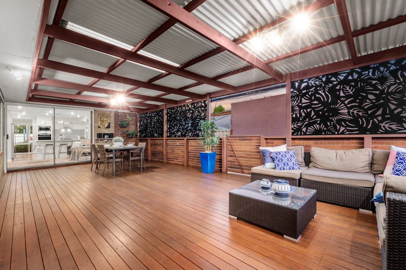 Photo - 59 Buckmaster Drive, Mill Park VIC 3082 - Image 12