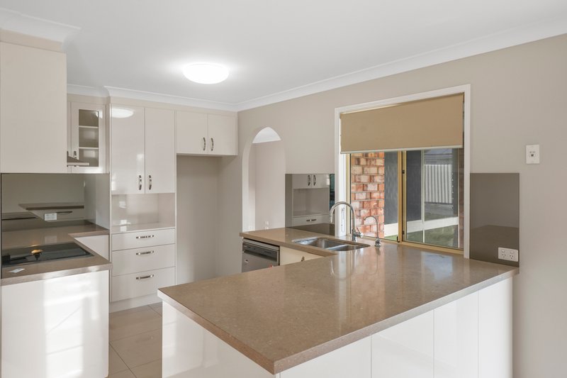 Photo - 59 Bushland Drive, Regents Park QLD 4118 - Image 4