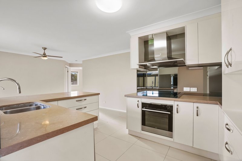 Photo - 59 Bushland Drive, Regents Park QLD 4118 - Image 5
