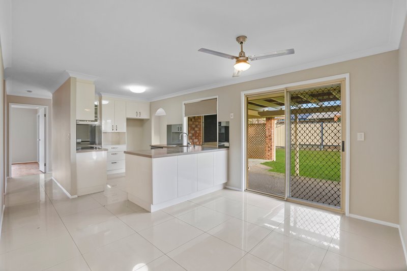 Photo - 59 Bushland Drive, Regents Park QLD 4118 - Image 6
