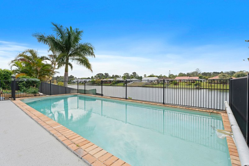 Photo - 59 Cabana Boulevard, Benowa Waters QLD 4217 - Image 19