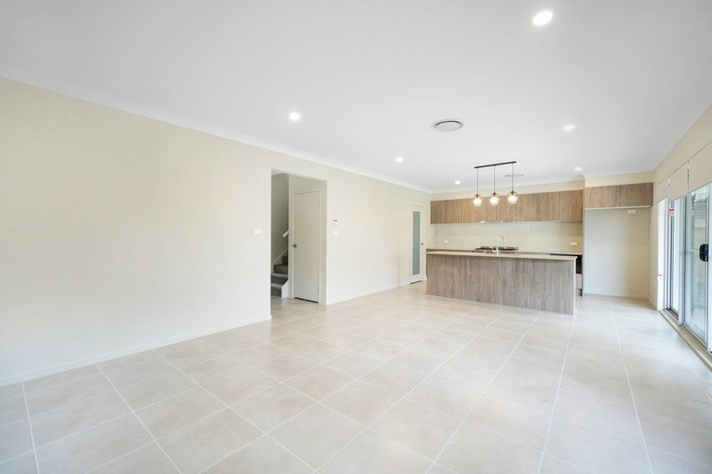 Photo - 59 Caldwell Avenue, Edmondson Park NSW 2174 - Image 5