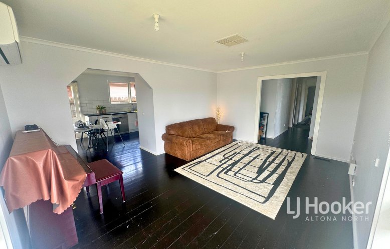 Photo - 59 Cameron Avenue, Altona Meadows VIC 3028 - Image 6