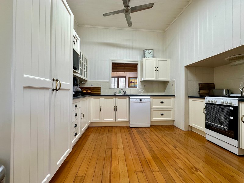 Photo - 59 Canning Street, The Range QLD 4700 - Image 2