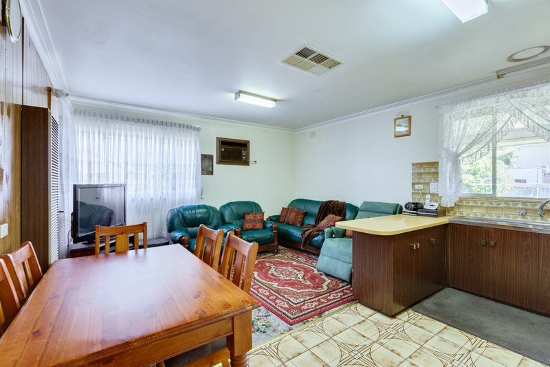 Photo - 59 Cedar Street, Thomastown VIC 3074 - Image 6