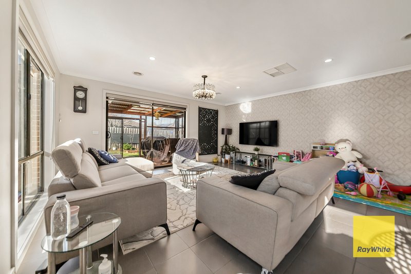 Photo - 59 Chlorinda Road, Tarneit VIC 3029 - Image 12
