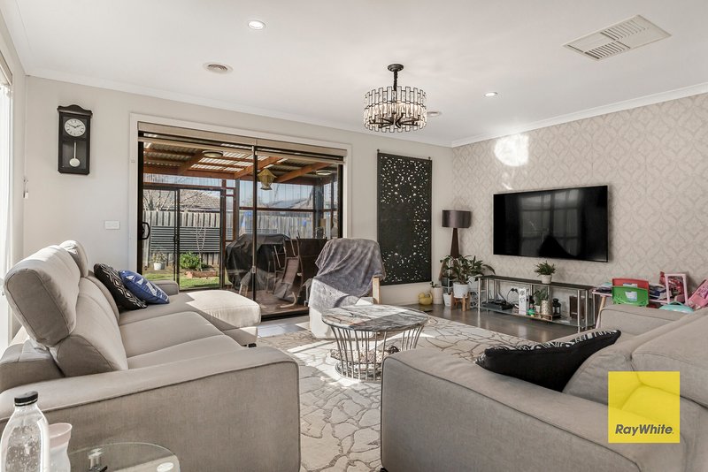 Photo - 59 Chlorinda Road, Tarneit VIC 3029 - Image 13