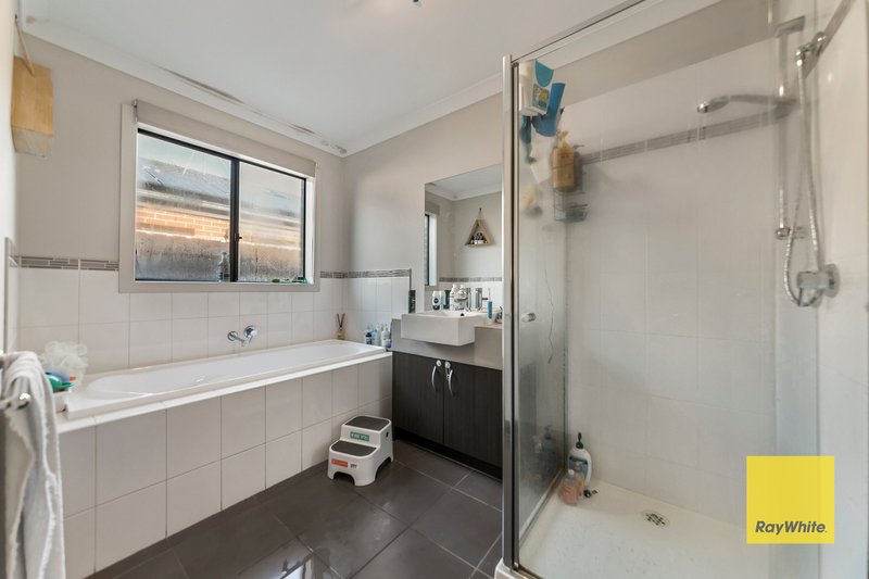 Photo - 59 Chlorinda Road, Tarneit VIC 3029 - Image 16