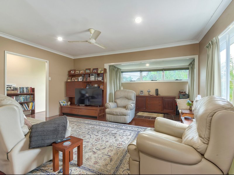 Photo - 59 Chuter Street, Stafford Heights QLD 4053 - Image 4