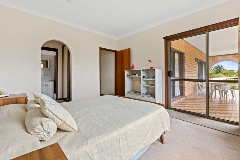 Photo - 59 Clarke Street, Broulee NSW 2537 - Image 4