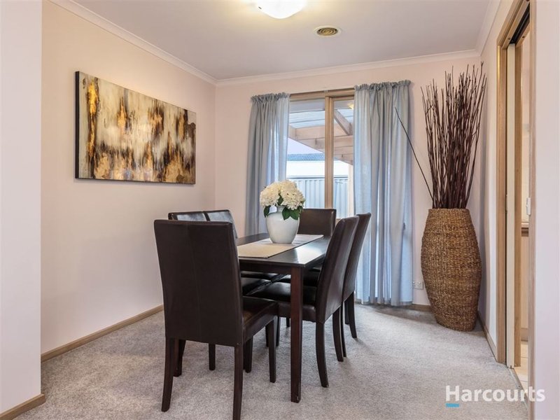 Photo - 59 Clauscen Drive, Rowville VIC 3178 - Image 3