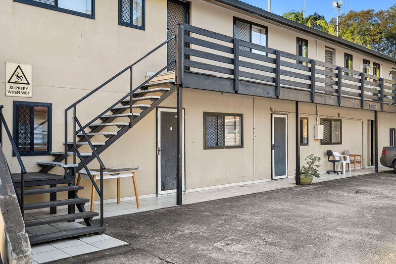 Photo - 5/9 Clayton Street, Labrador QLD 4215 - Image 1