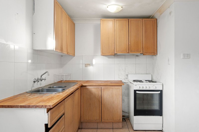 Photo - 5/9 Clayton Street, Labrador QLD 4215 - Image 3