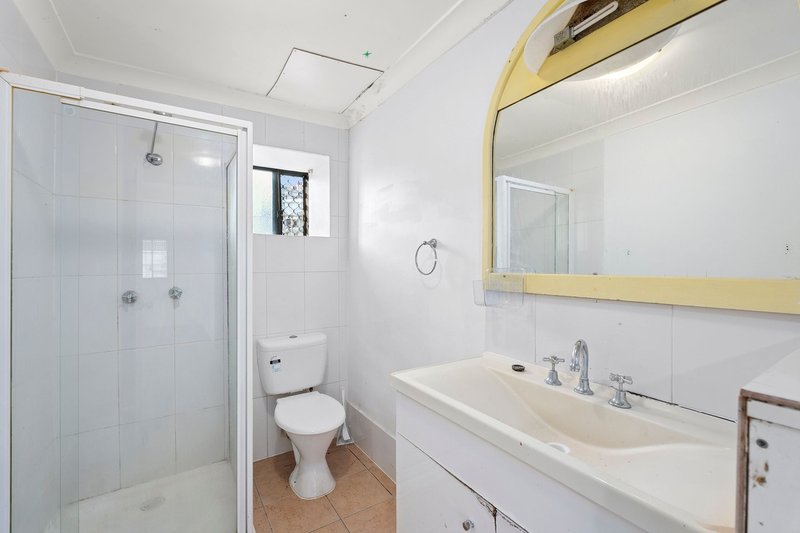 Photo - 5/9 Clayton Street, Labrador QLD 4215 - Image 6