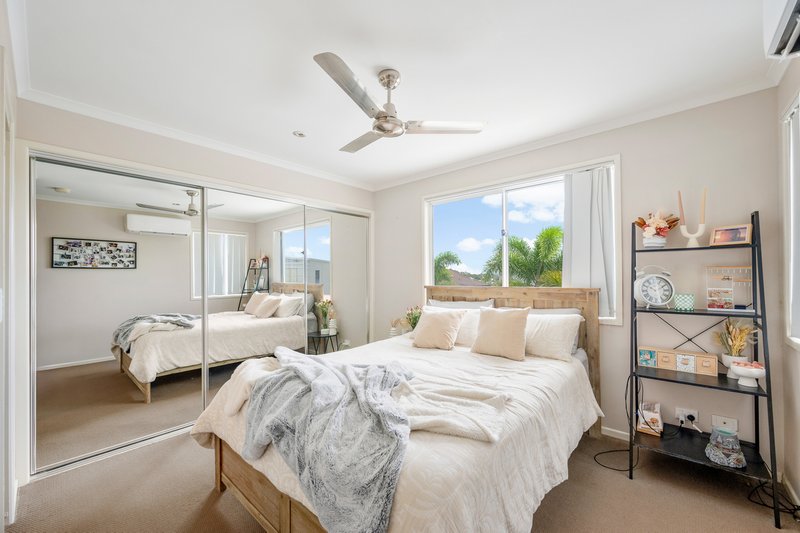 Photo - 5/9 Cockatoo Drive, New Auckland QLD 4680 - Image 7