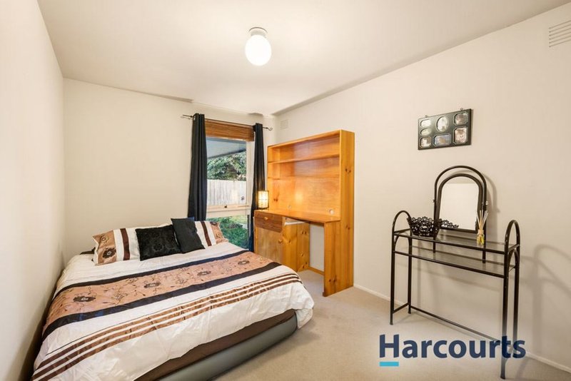 Photo - 59 Collendina Crescent, Scoresby VIC 3179 - Image 7