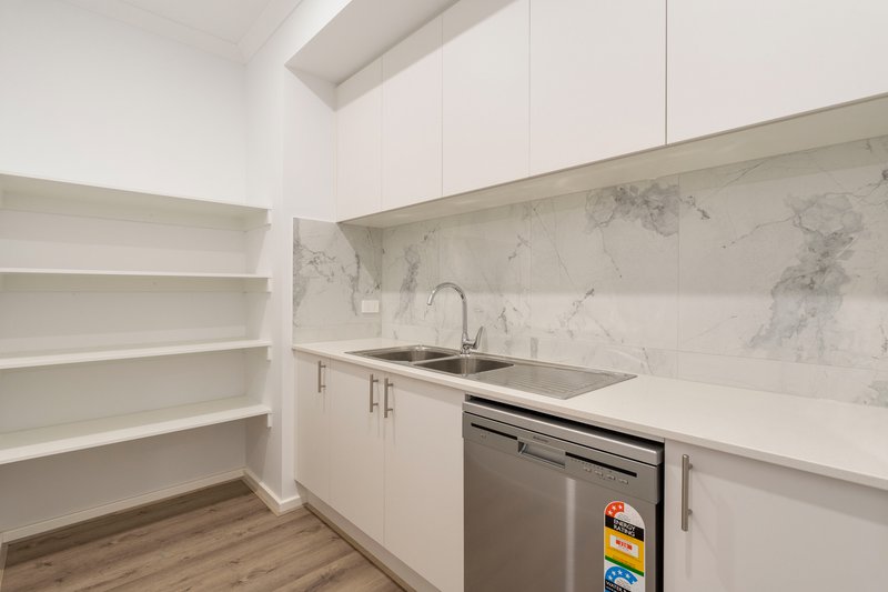 Photo - 59 Compton Promenade, Donnybrook VIC 3064 - Image 5