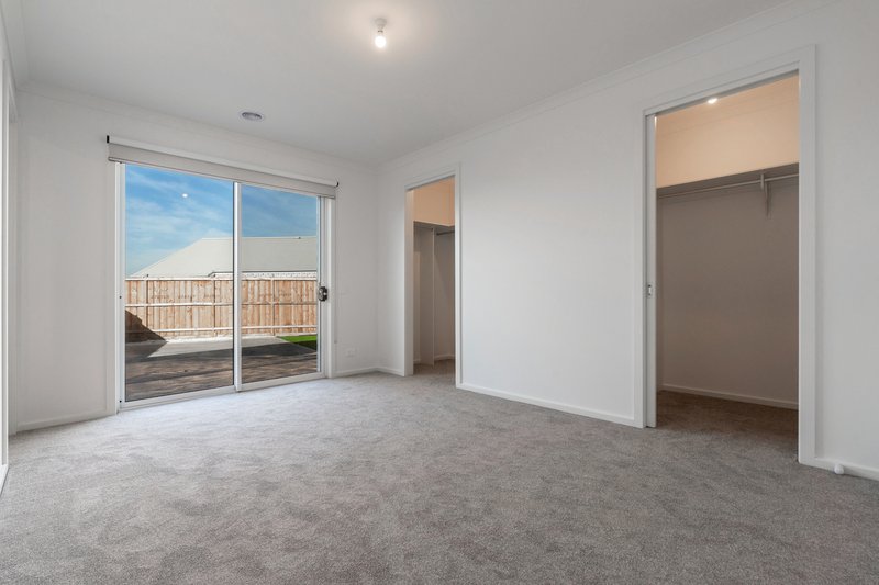 Photo - 59 Compton Promenade, Donnybrook VIC 3064 - Image 8