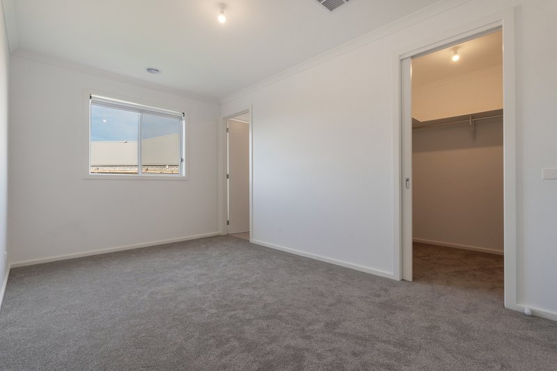 Photo - 59 Compton Promenade, Donnybrook VIC 3064 - Image 15