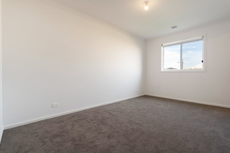 Photo - 59 Compton Promenade, Donnybrook VIC 3064 - Image 16