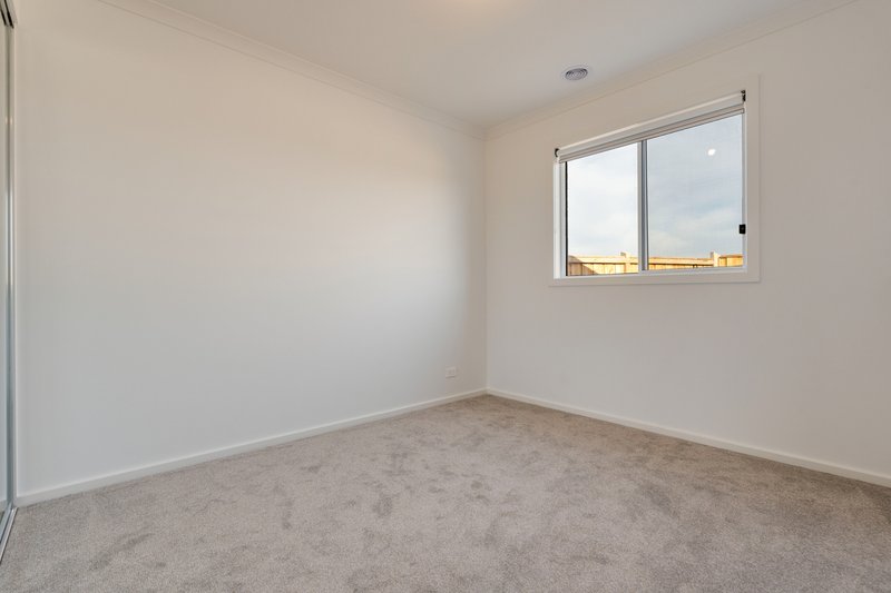 Photo - 59 Compton Promenade, Donnybrook VIC 3064 - Image 21