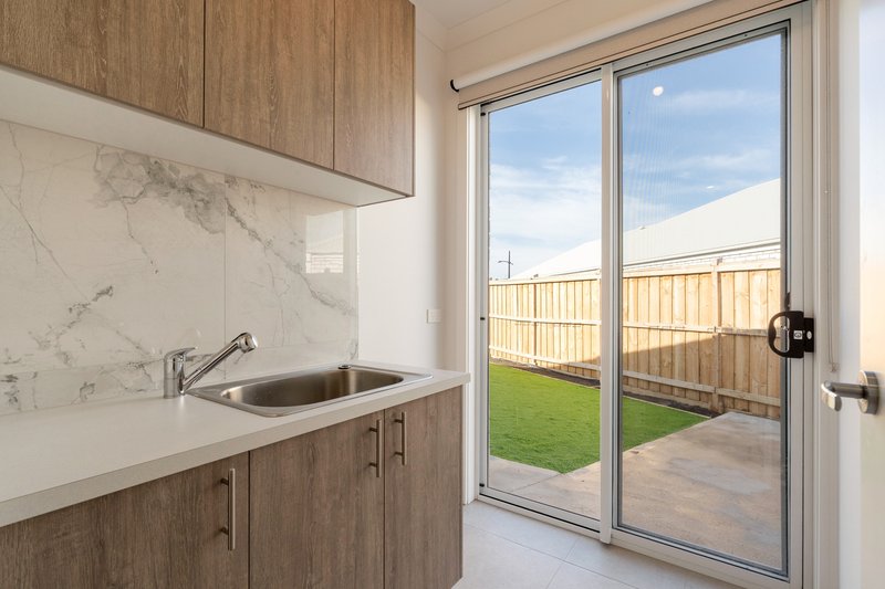 Photo - 59 Compton Promenade, Donnybrook VIC 3064 - Image 25