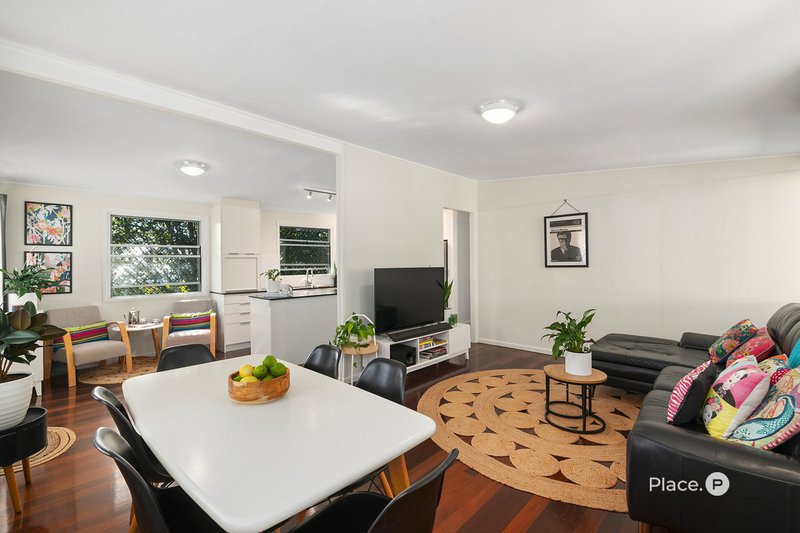 Photo - 59 Cotswold Street, Carina QLD 4152 - Image 2