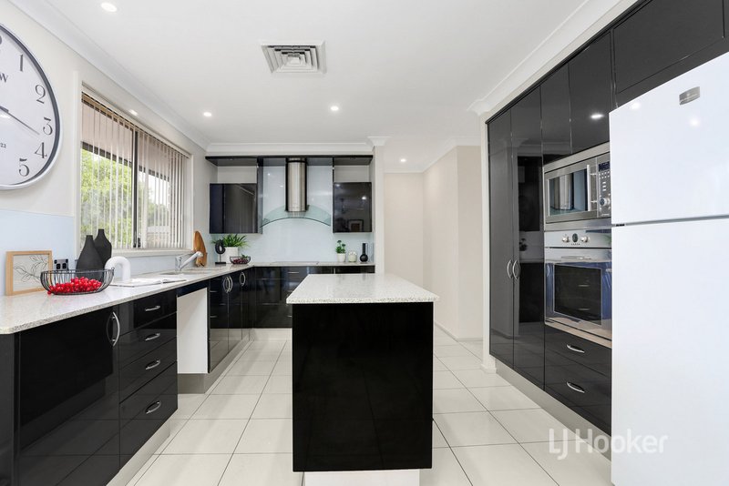 Photo - 59 Cowley Crescent, Prospect NSW 2148 - Image 3