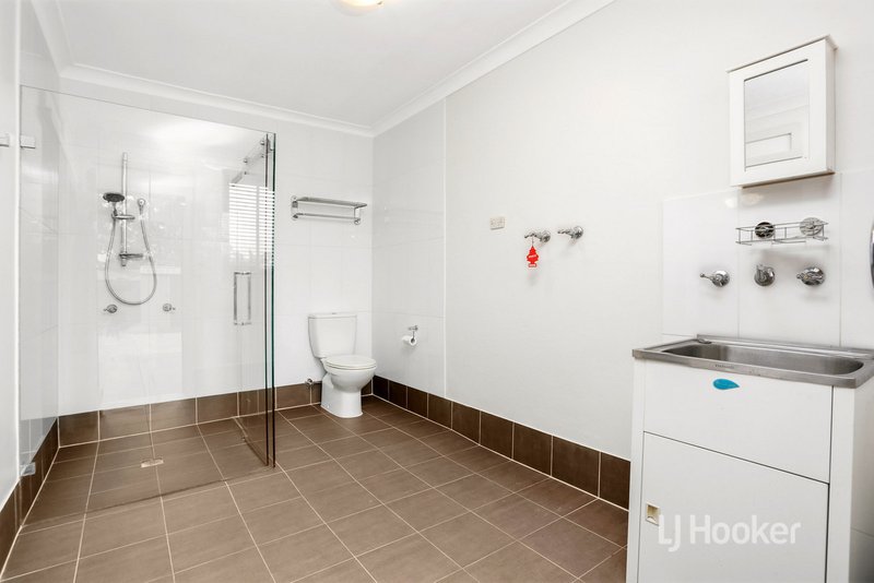 Photo - 59 Cowley Crescent, Prospect NSW 2148 - Image 9