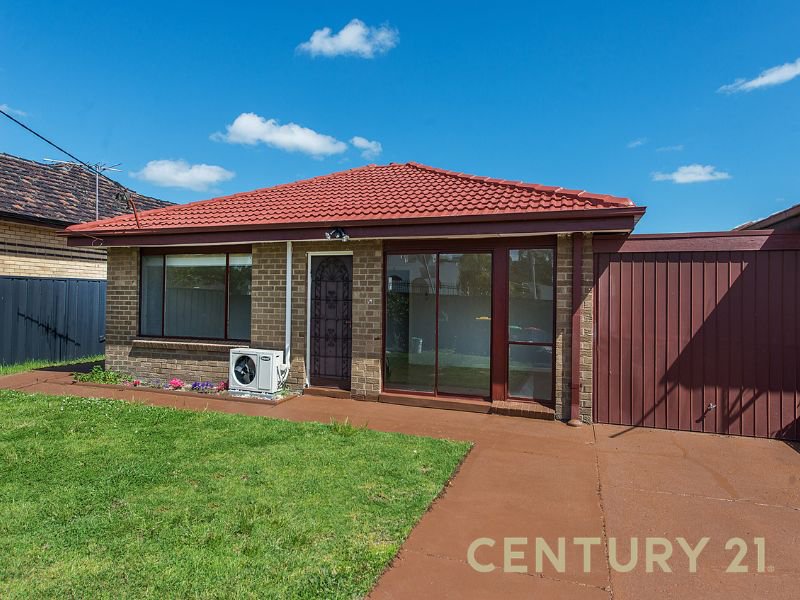 Photo - 5/9 Dalgety Street, Dandenong VIC 3175 - Image 1