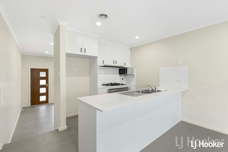 Photo - 5/9 Dodsworth Street, Queanbeyan NSW 2620 - Image 2