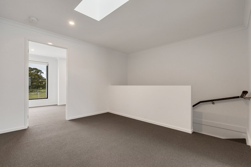 Photo - 59 Dryland Boulevard, Mickleham VIC 3064 - Image 4