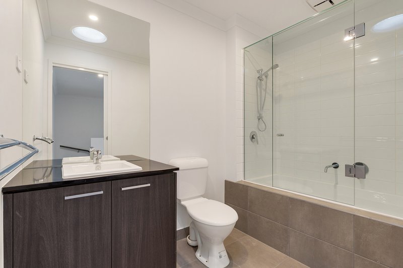 Photo - 59 Dryland Boulevard, Mickleham VIC 3064 - Image 13