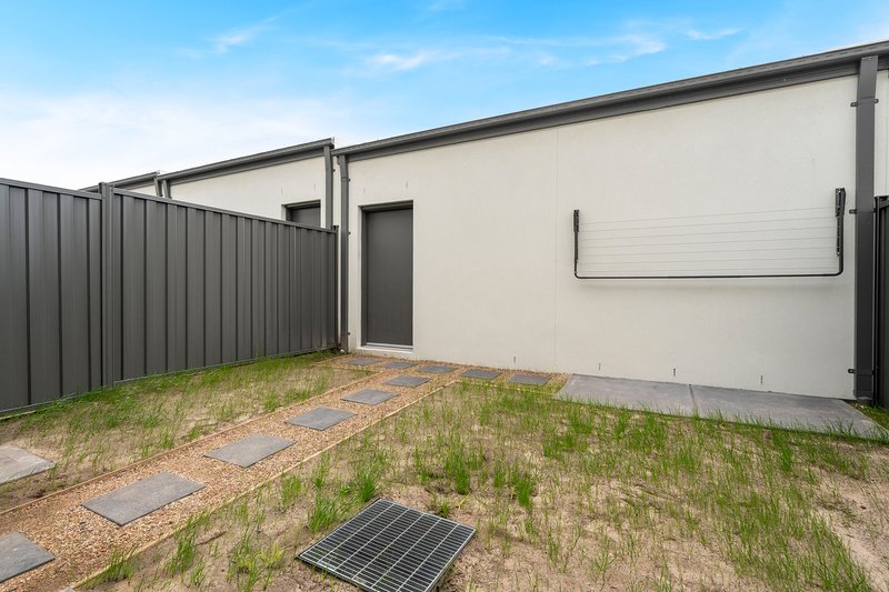 Photo - 59 Dryland Boulevard, Mickleham VIC 3064 - Image 17